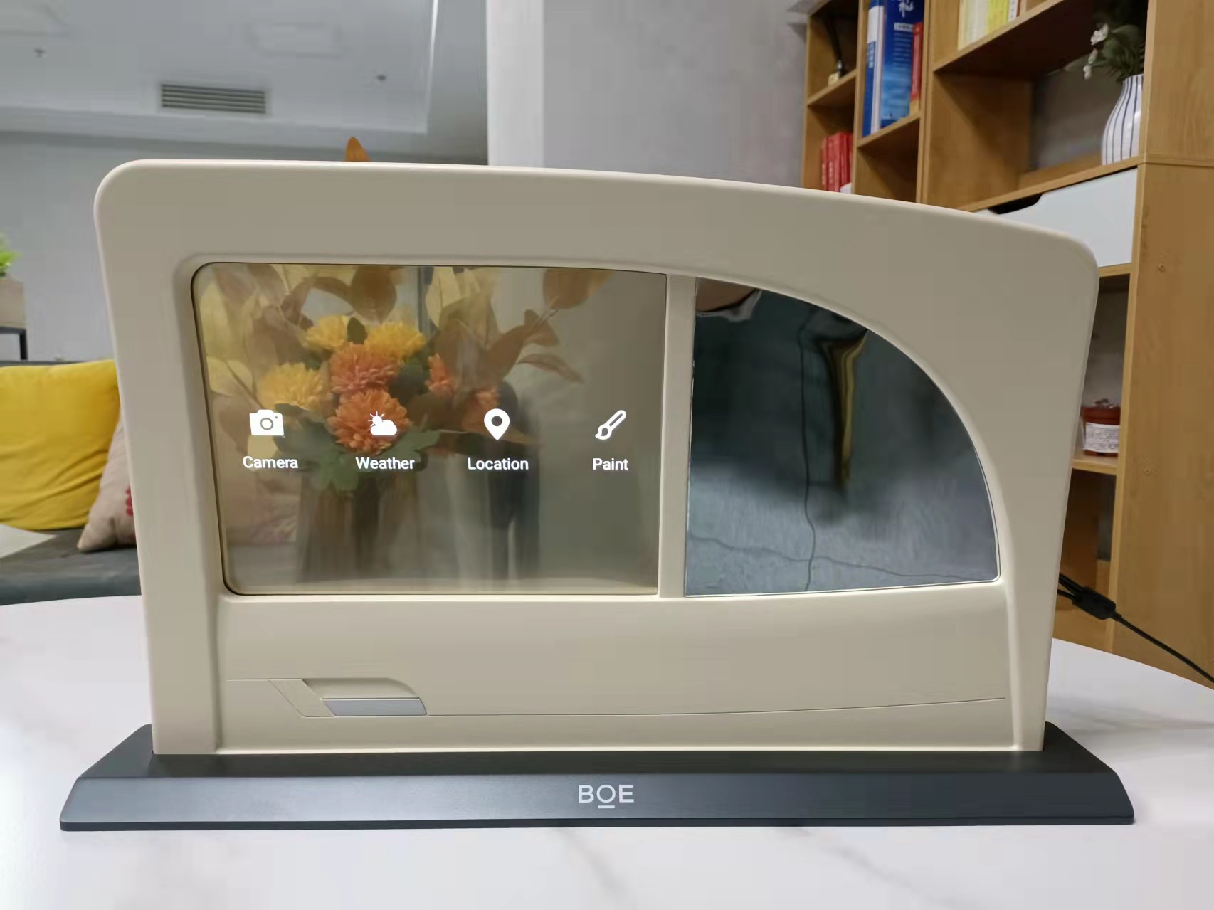 12.3透明OLED.jpg 12.3透明OLED.jpg