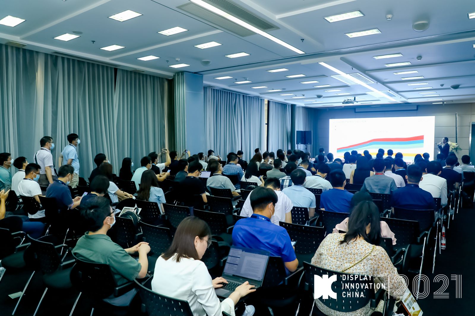 商顯3.jpg 商顯3.jpg