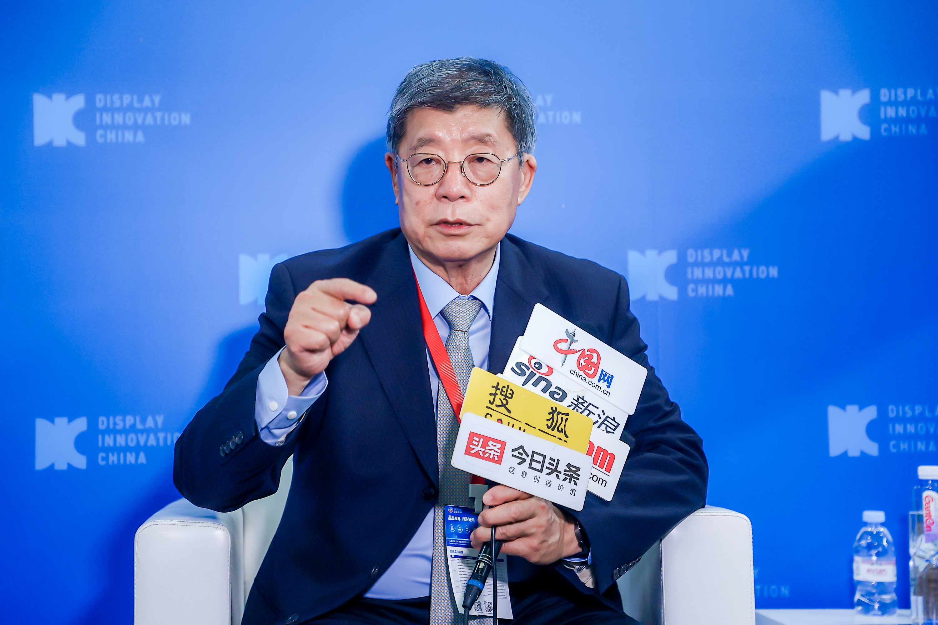 LCY_1103.JPG LCY_1103.JPG